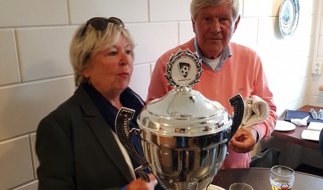 HBC sleept Midwest Cup in de wacht dlvr.it/R5nX50 Haarlems Weekblad