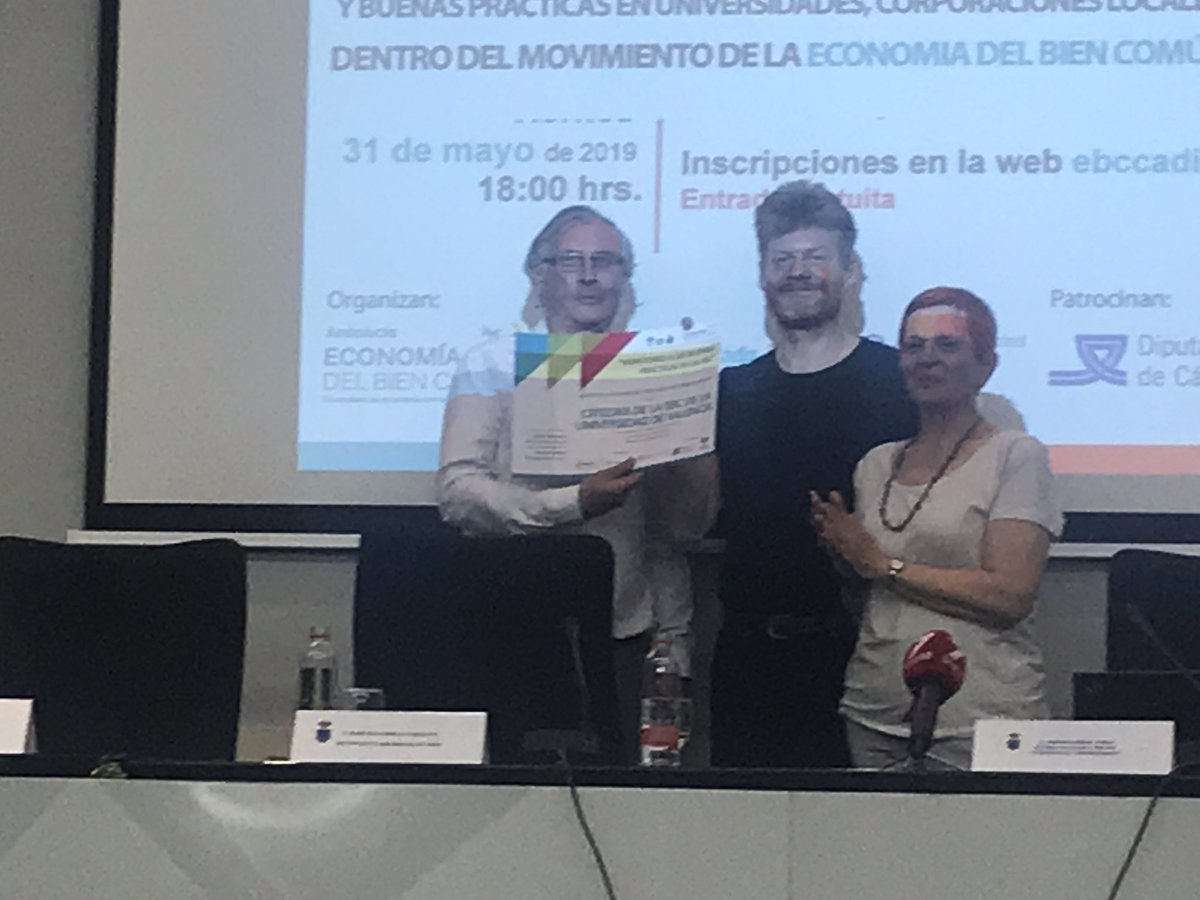 ReGeneraCdC's tweet photo. Premio de buenas prácticas para la Cátedra de la universidad de Valencia https://t.co/G4eKzWcEyW