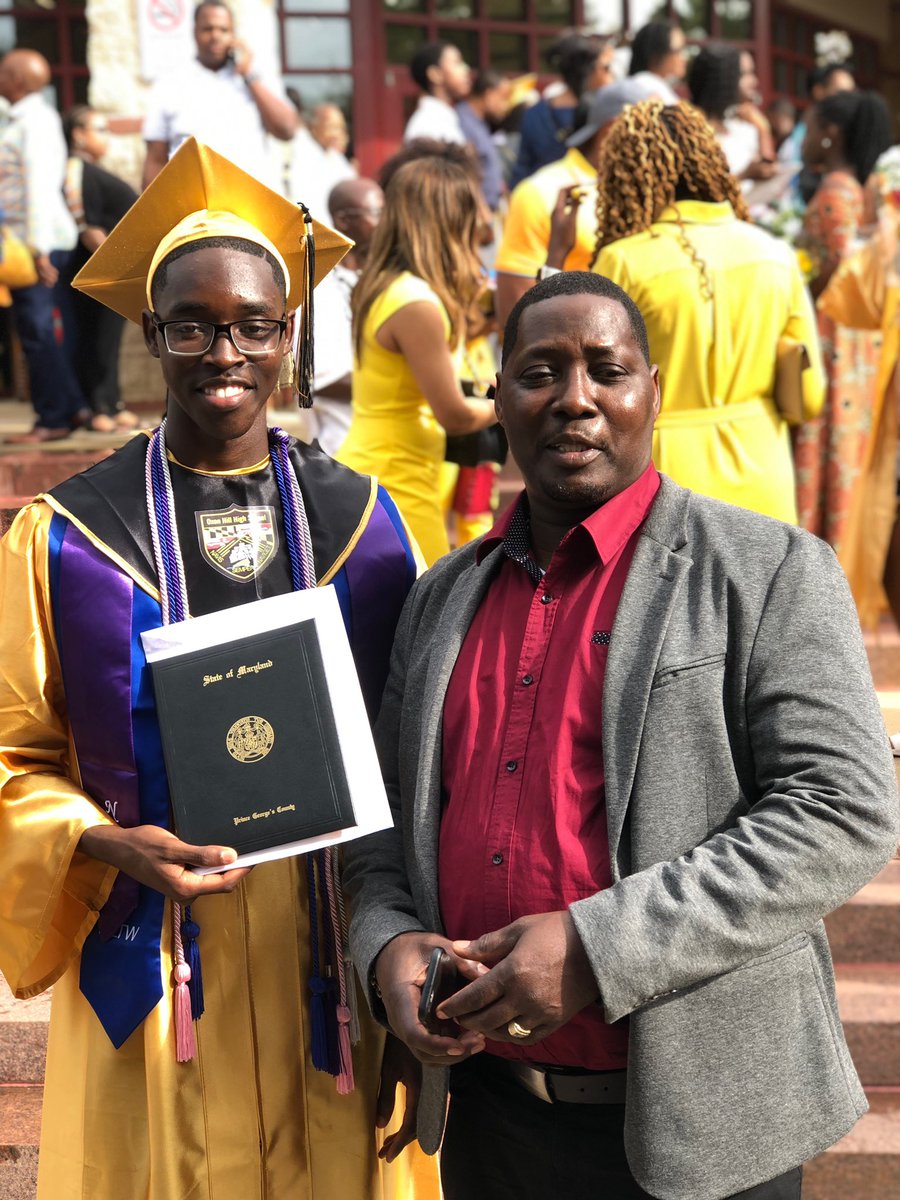 Yonzayc's tweet photo. Thank God for patience, cause Lord knows I have none. A big thanks to everyone who’s helped me get this far and a special shout out to my family who’ve always supported me in every way. Love y’all. #OxonGrad2k19 https://t.co/yKOg8wQJzW