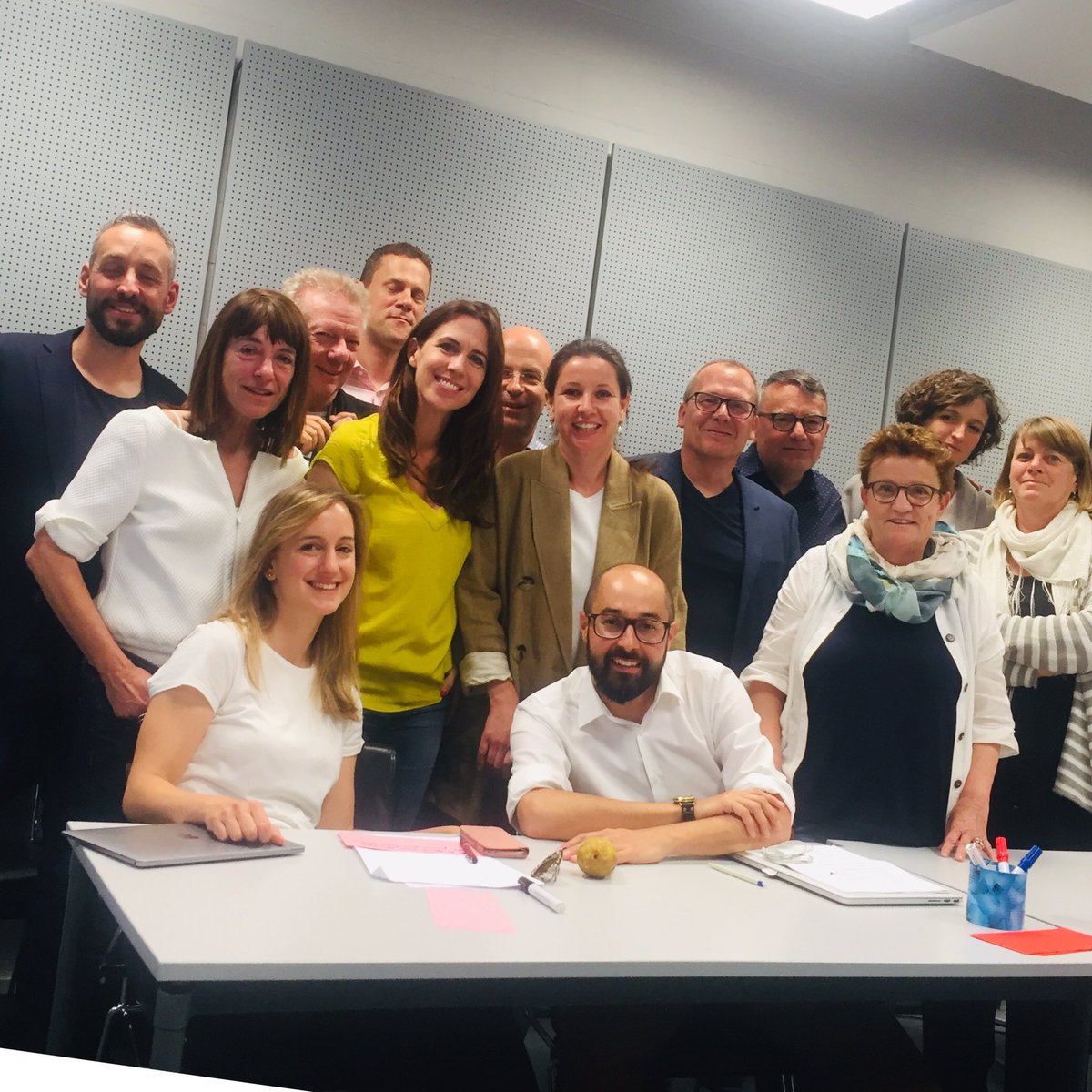 Wir sind gestartet. Erster Trainings-Nachmittag mit der ersten Hälfte der Korrespondentinnen und Korrespondenten. Diese Crew steht am Wahltag für euch im Einsatz. Wir freuen uns. #Wahlen2019 #teamsrf #dieschweizwählt