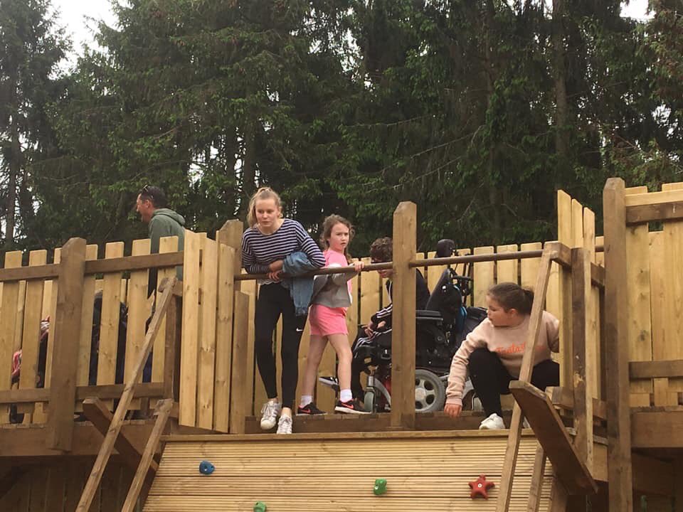 GoTeamRatcliffe's tweet photo. Yes that’s TWO wheelchair users on the @leedscastleuk #wheelchairAccessible #inclusive play castle
A shining example of how a play area should be!
Both boys whizzing around in their wheelchairs while little sisters and friends climb up the rock climbing wall #PlaytimeForAll https://t.co/NECyHIJygI