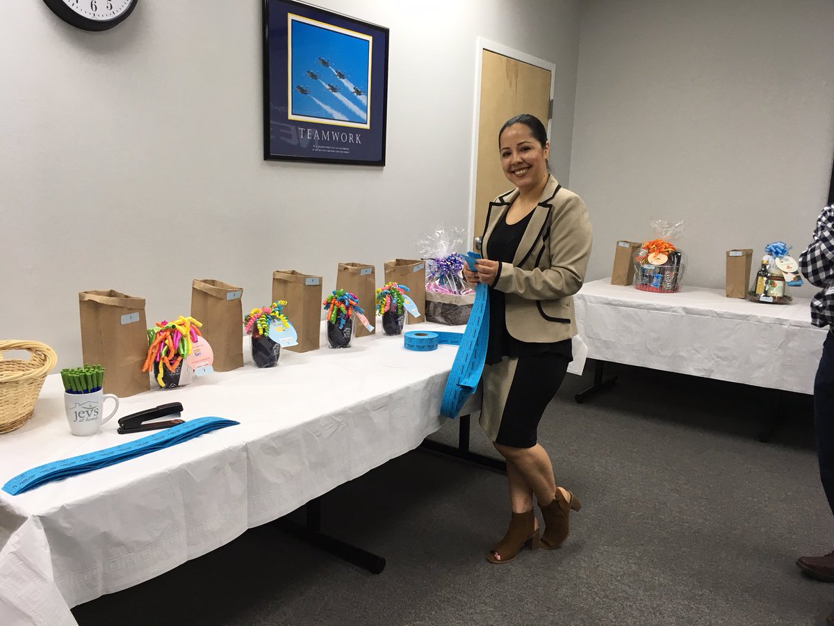 JEVSatHome's tweet image. #FlashbackFriday Last year we had an amazing open house to celebrate five years of service to the community. Here is our very own Manger of Care Coordination, Erica, who has been with JEVS Care at Home since we opened. #retention #communityopenhouse