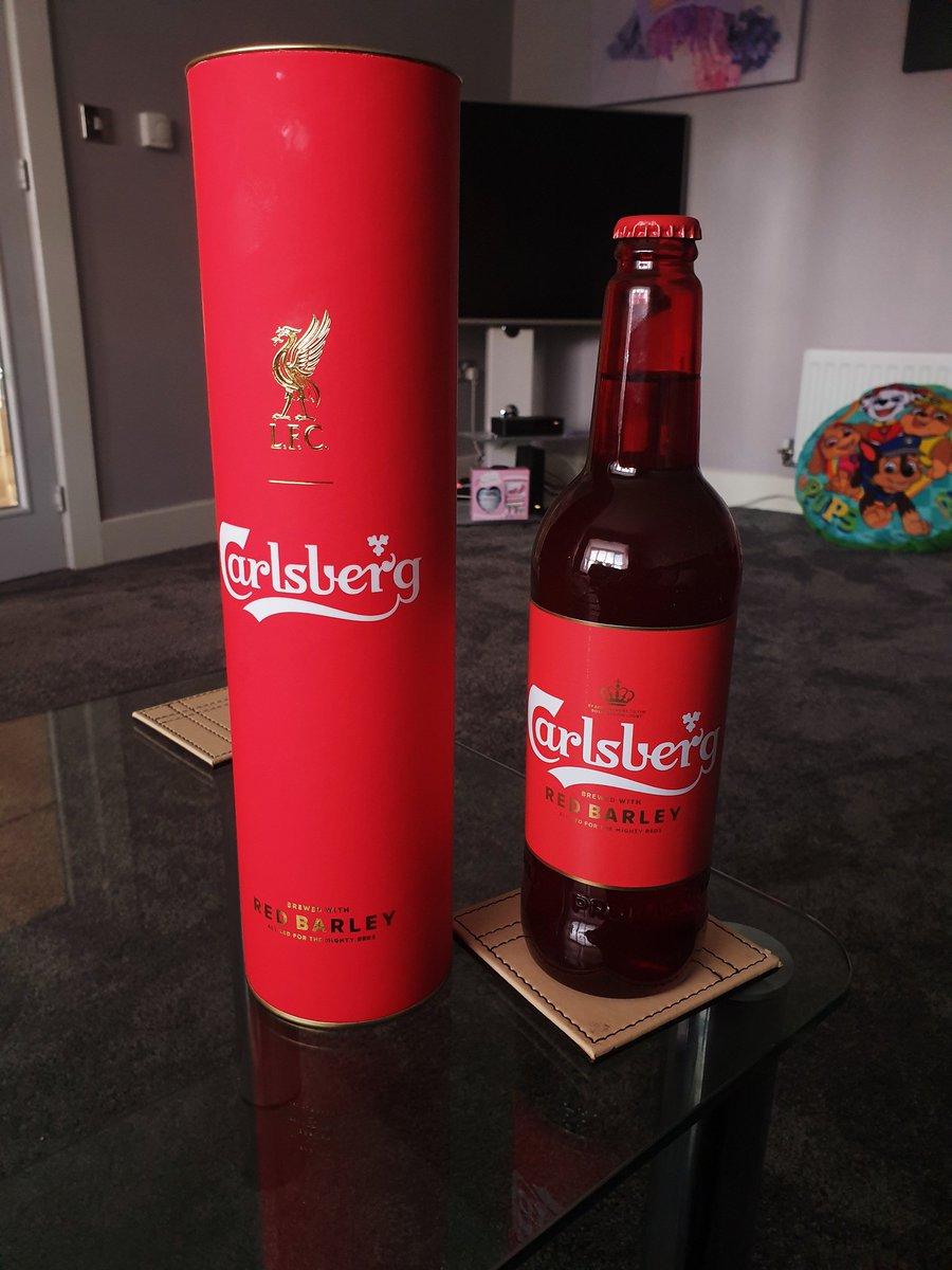 Dr_DankuS's tweet photo. Thank you @CarlsbergUK! I've finally got probably the best beer in the world, it'll pair perfectly with watching probably the best team in the world tomorrow.

Let's win the #UCLFinal @LFC!

#RedBarley #CarlsbergGoesAllRed #Carlsberg https://t.co/lT8s6QbYWZ