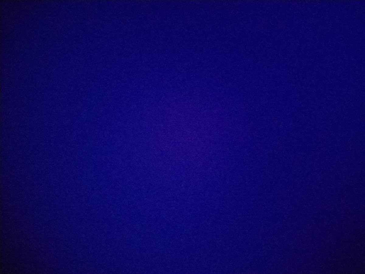 Les Toits bleus (Digital-Lichtbild aus Hosentasche, 2019)