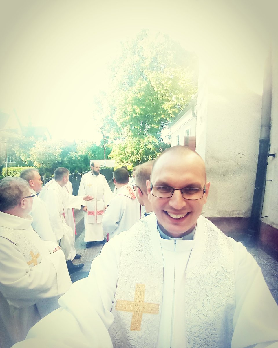 jszelka's tweet photo. Nie ma to jak być ze współbraćmi 😁
@Jezuici #profesja #śluby #Wrzeszcz https://t.co/vkm4F9jwzG