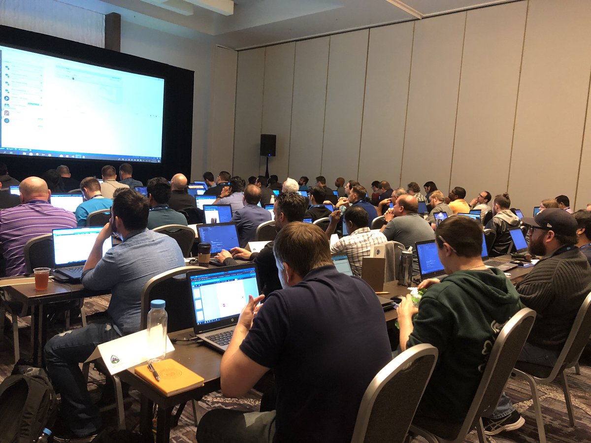 gauravkheterpal's tweet image. Packed room of 70+ #Salesforce #Trailblazers learning #SalesforceDX and #Heroku at #TrailheadDX #TDX19 Source-Driven Development Bootcamp Day 1