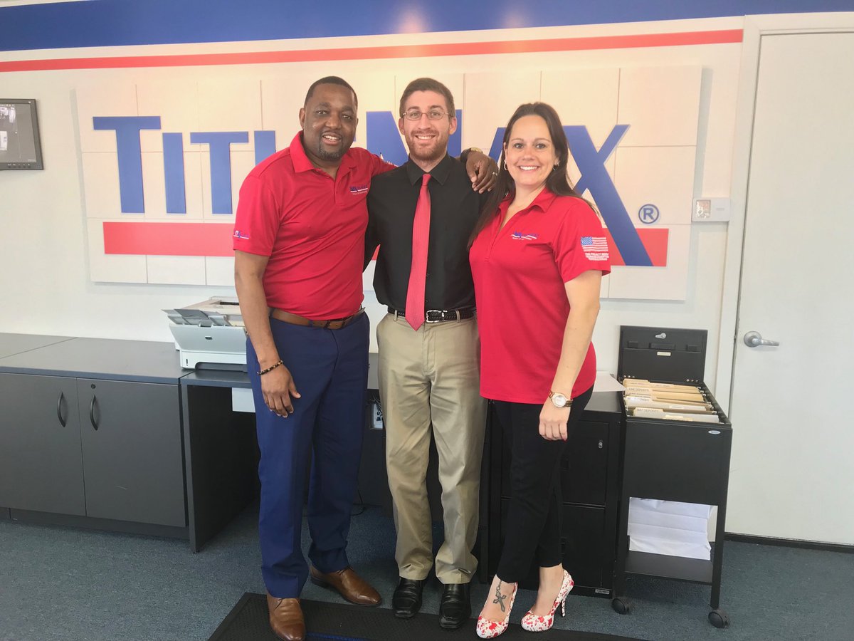 Dickson40686793's tweet photo. Team NRH 1 supporting and serving as a part of our Vets #TMXProjectSERV #TMXCares ⁦@OBielss⁩ ⁦@tim_pears⁩ https://t.co/sKHvBHFpPE