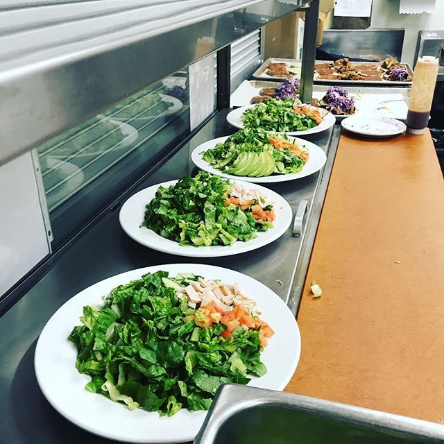 Fresh salads waiting to be devoured. bit.ly/2Mh1Vl8