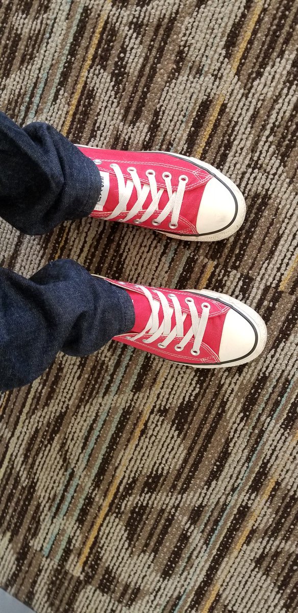 KayF8Adventures's tweet photo. I dusted off the old @Vancity red #Converse shoes for the big event! Join us today at #VCbranch16. #br16thxu ❤ https://t.co/b3B4IEn0j1
