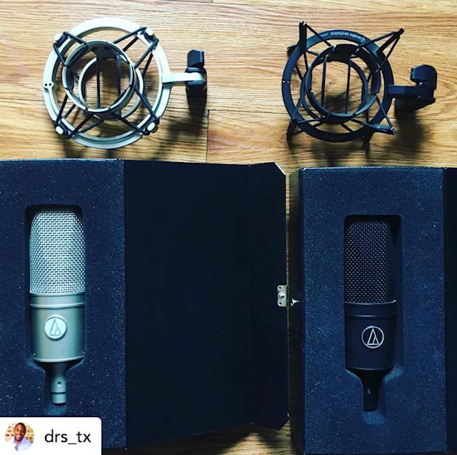 USAudioTechnica's tweet photo. #FanPhotoFriday: Show us your 40 Series #microphones like Instagram user @drs_tx with his #AT4033 and #AT4047: https://t.co/p8INYJxexF #AudioTechnica #MusicGear https://t.co/rKbf7yHmgE