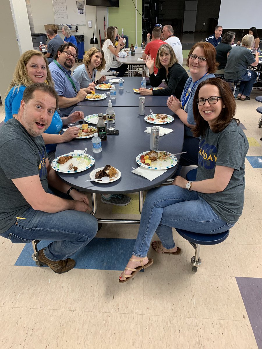 kerrybroyles's tweet photo. HMS staff lunch.  Schools out for summer.  #Lpsleads #heritagems https://t.co/zraOGV5eEZ