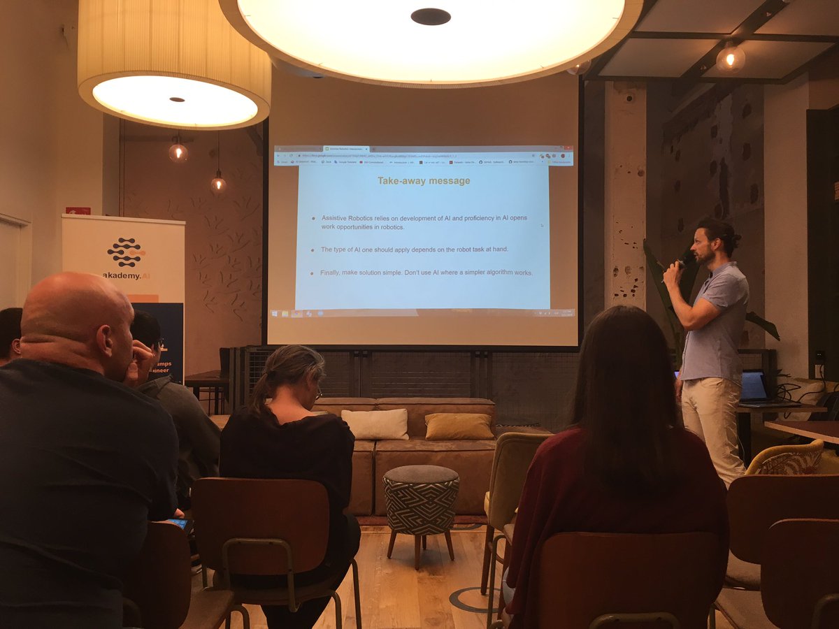 Assistive Robotics and how they are empowered by AI by Aleksandar Jetvić <a href="/LazyAnt_/">Aleksandar Jevtić</a> @AISaturdaysEs #AiSaturdaysBCN #DemoDay (3)