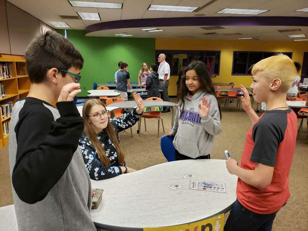 ReffertJeff's tweet photo. Riverton Townhall Meeting  collaboration, research, decision making and development  @BWSDHarrisonMS @BWSDSTEAM @AlleghenyLandTr @EQTCorp #riveroutreach https://t.co/SE1xdU4KgS
