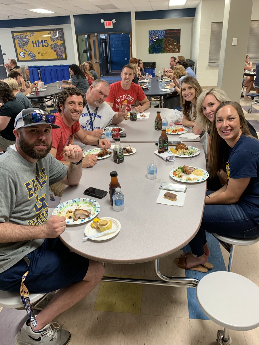 kerrybroyles's tweet photo. HMS staff lunch. Schools out for summer! #heritagems #lpsleads https://t.co/gQRcTEqWYF