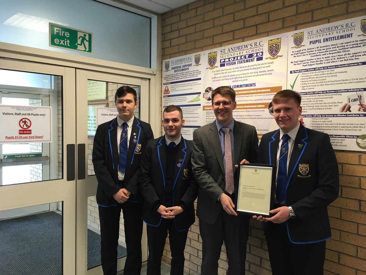 StAndrewsRCSec's tweet photo. Thank you to @DavidLinden who presented our S6 young people with an Early Day Motion from @HouseofCommons.
#ServiceNotSelf
#FaithInAction https://t.co/ppOiBXOCaK