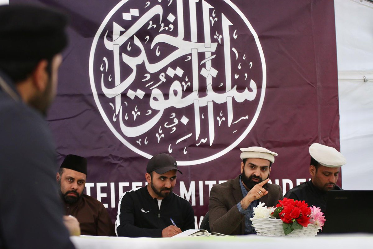 MKABaden's tweet photo. Gemeinsamer sportlicher #Iftar mit Sadar Sahib Majlis Khuddam-ul-Ahmadiyya Deutschland, Regional Qaid Sahib und Qaidine Majalis der Region Baden in Mannheim https://t.co/IwYp1u60tC