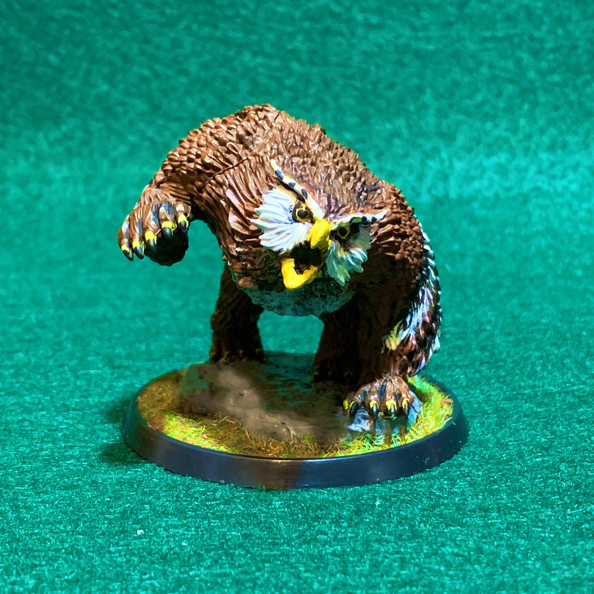 d20Secret's tweet photo. So I finished the @wizkidsgames  @Wizards_DnD #owlbear the other night. 

What yall think?  

#dnd #miniaturepainting #rpg #ttrpg https://t.co/5thHs52NSg