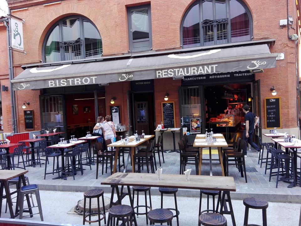 omongabure's tweet photo. Belle soirée pour un apéro en terrasse, du côté de Victor Hugo !
#grignotages #cocktails #UneRatzsinonrien #PorcNoir #faitmaison #Toulouse #weekend https://t.co/88J66zoVIr