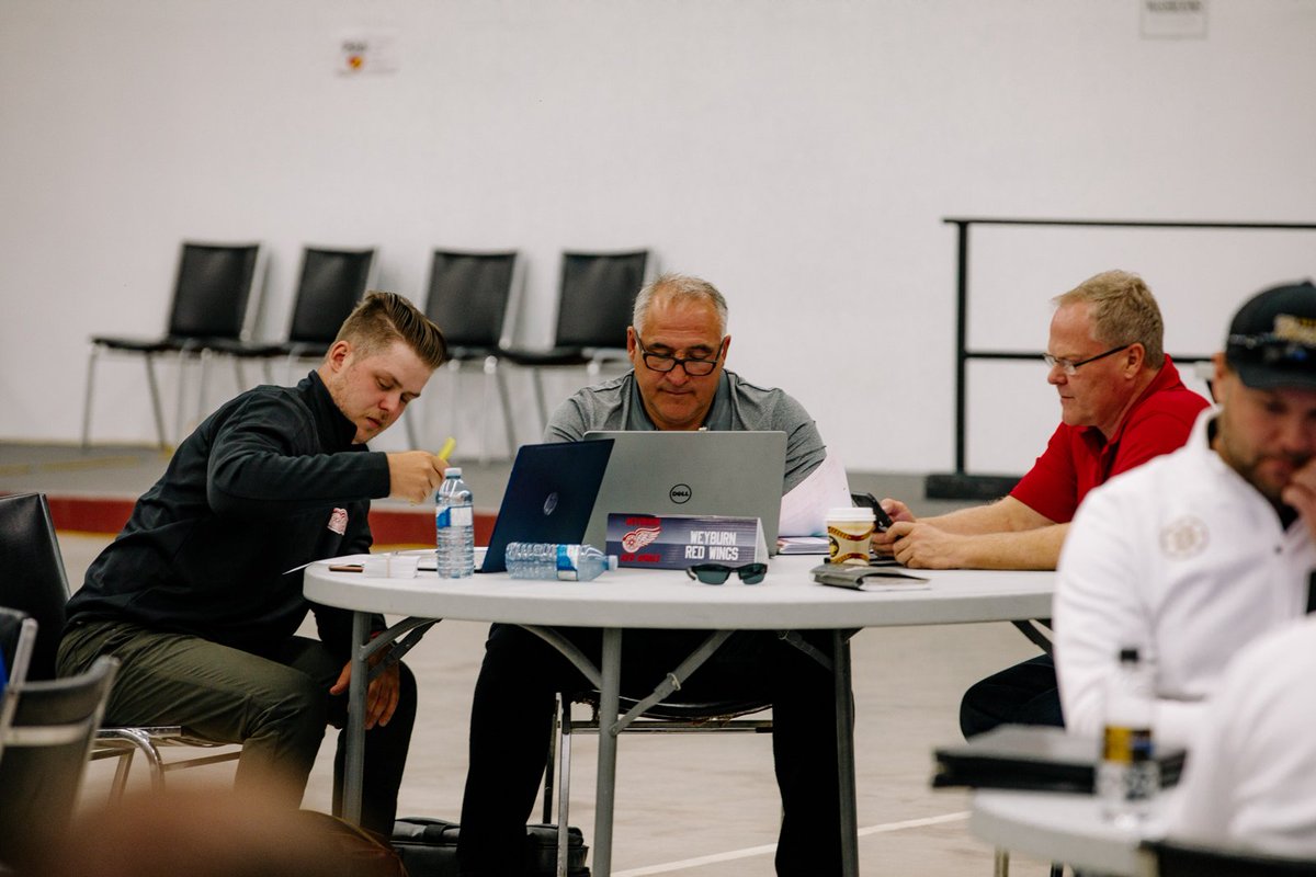 theSJHL's tweet photo. The @weyburnredwings table at the #SJDraft19 https://t.co/aZemAaYUoE