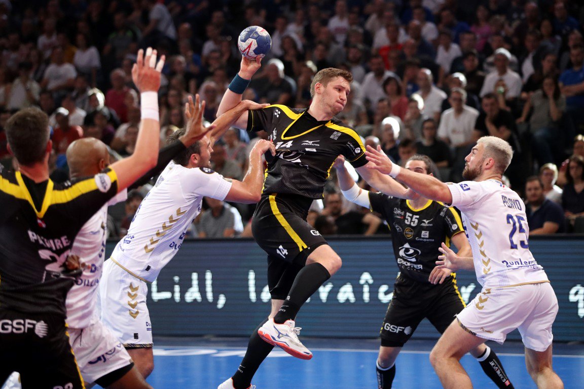 ffhandball's tweet photo. #CDF
🏆On conclue cette rétrospective 10e édition des #FinalesCDF nouvelle formule par un aperçu de la première victoire de Chambéry SMBH en finale de Coupe de France nationale masculine ! 👍
📷 FFHandball/S.PILLAUD
#VivezVibrezJouez https://t.co/ovj8wd9Jk9