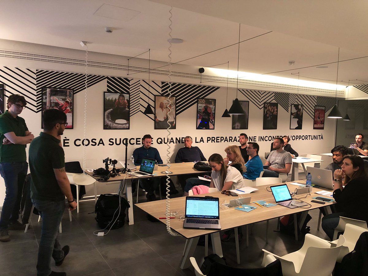 JackSintini's tweet photo. Unβaltra grande giornata di #formazione per gli sportivi di #randstadnetwork ππ» Oggi il corso si Γ¨ svolto tra le aule di @virginactiveIT e @facebook π
#sport #social #smm #digital #personalbranding #training #randstad #randstadsport
@RandstadItalia @agencedisko https://t.co/lrbzCLwipy