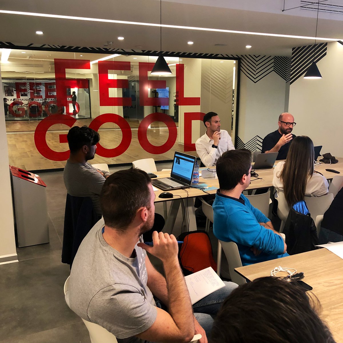 JackSintini's tweet photo. Unβaltra grande giornata di #formazione per gli sportivi di #randstadnetwork ππ» Oggi il corso si Γ¨ svolto tra le aule di @virginactiveIT e @facebook π
#sport #social #smm #digital #personalbranding #training #randstad #randstadsport
@RandstadItalia @agencedisko https://t.co/lrbzCLwipy