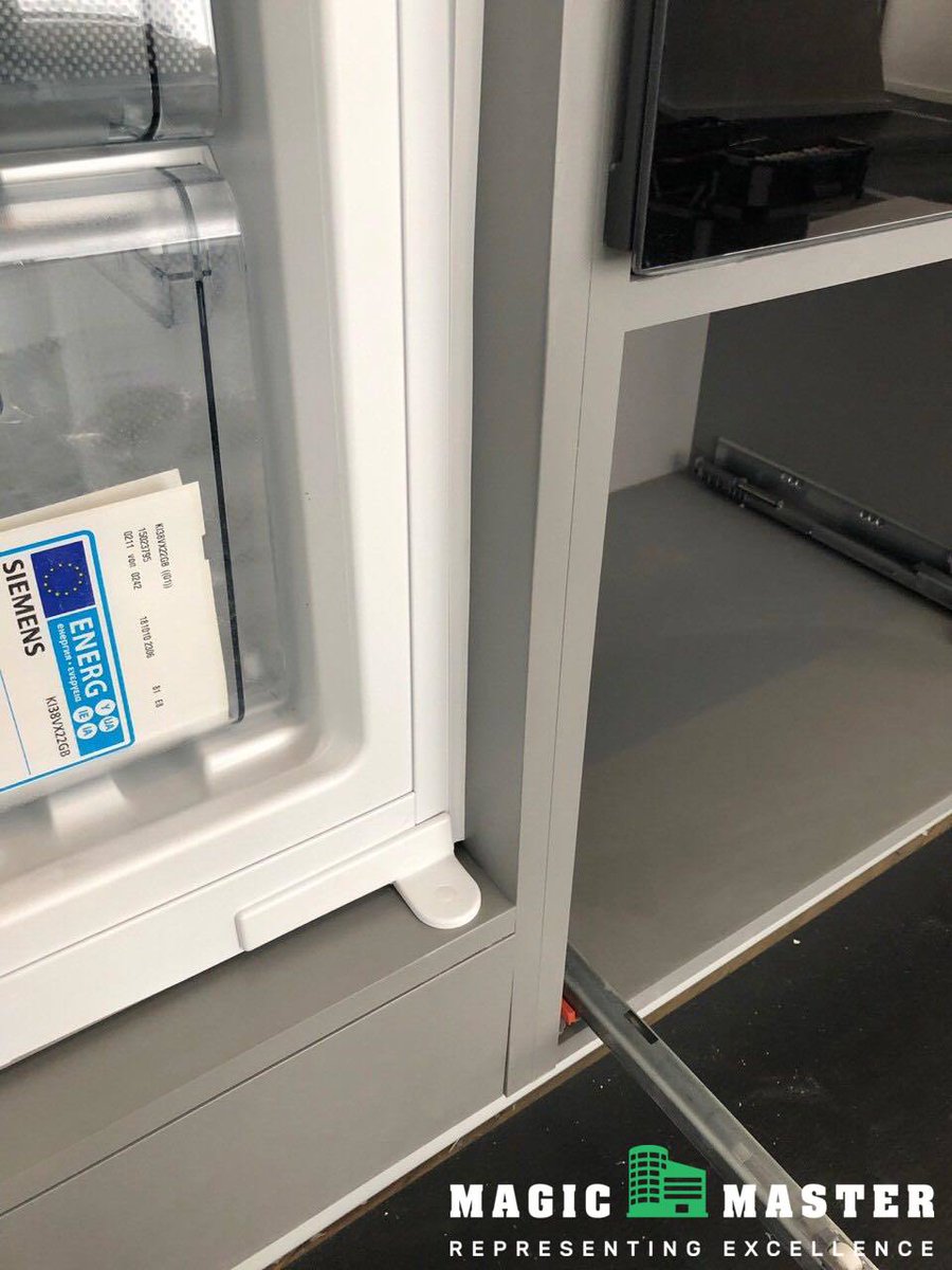MagicMasterLTD's tweet photo. #MagicMasterLTD  kitchen unit damage repaired.

#laminate #wood #door #flooring #kitchenunit #kitchen #worktop #tiles #gloss #scratched #bath #sink #showertray #UPVC #stone #spray #sand #coatings #finishing #waterbased

#laquer #budget #restoration #construction https://t.co/Izeiv15k9F
