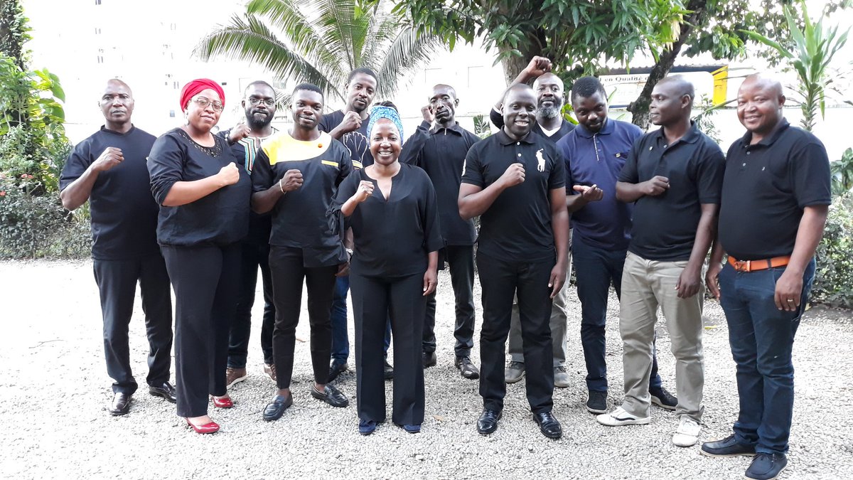 KahWalla's tweet photo. Construire le pouvoir du peuple! #FridayInBlack 
Building the dynamic.  
Every Friday,  we #StandUpForCameroon https://t.co/iqXKBVcZWM