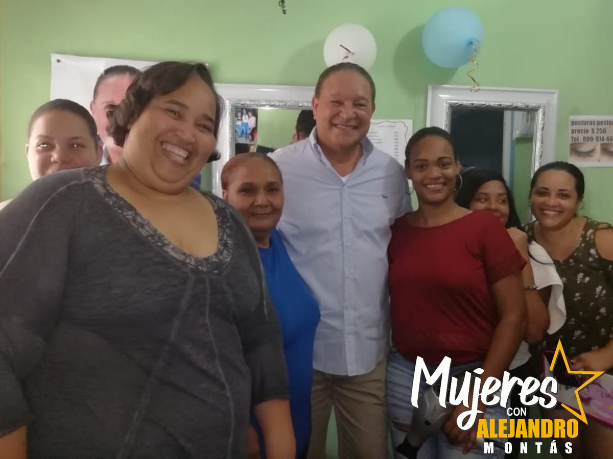 AMontasRD's tweet photo. "Una sonrisa vale más que mil palabras".
#MujeresconAM
#MujeresconAlejandro
#MujeresConAlejandroMontas https://t.co/LLiKxXeqZR