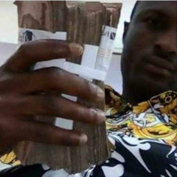 EmekaFix's tweet image. 