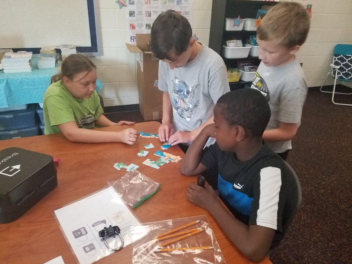 mrshaighsclass's tweet photo. Celebrating out 5th graders before they're off to middle school! Bon Voyage Day! @CatawbaTrail https://t.co/66AcDpGvkj