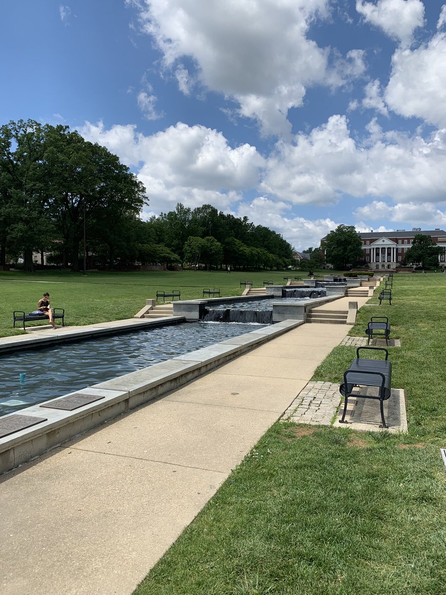 garlicksauce's tweet photo. @b_schaffner #SPPC19 at beautiful College Park has fountains on top of fountains https://t.co/mgoixTlXfv