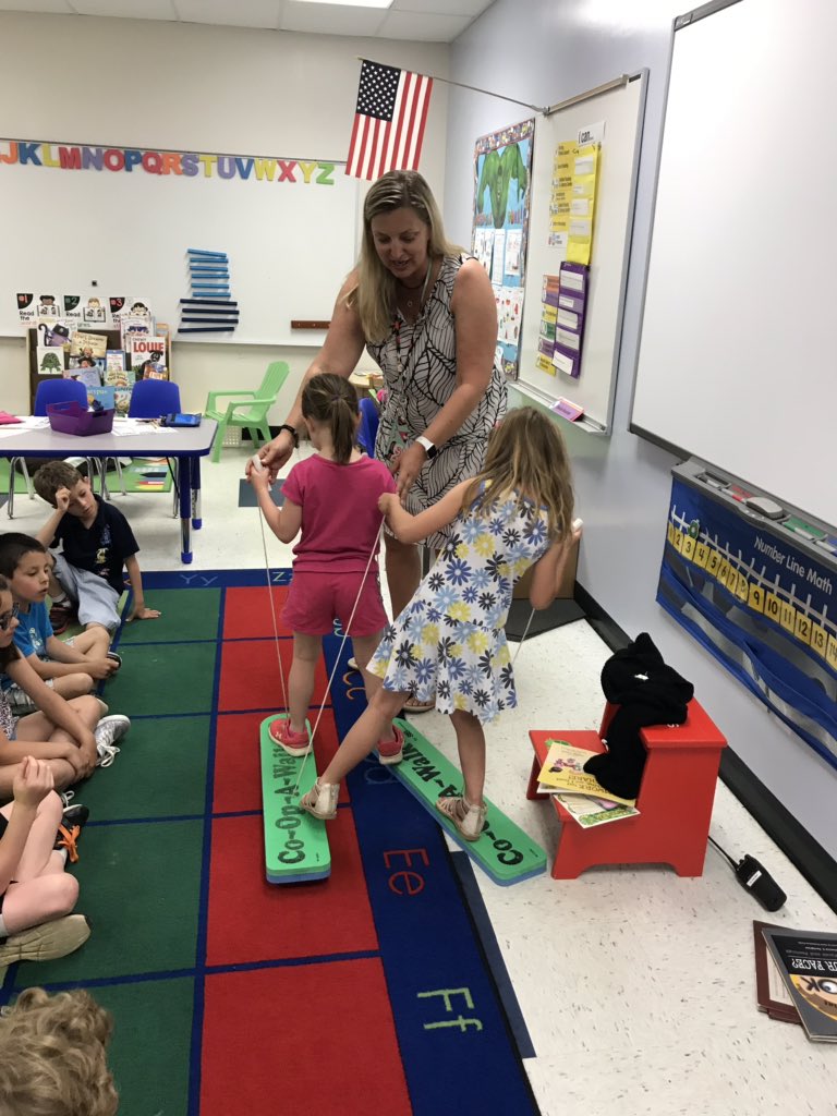MWitles's tweet photo. Learning about cooperation and teamwork! Thanks Mrs. Smith! #AACPSAwesome #LearninginK #teamwork https://t.co/yrfXOJH1Xv