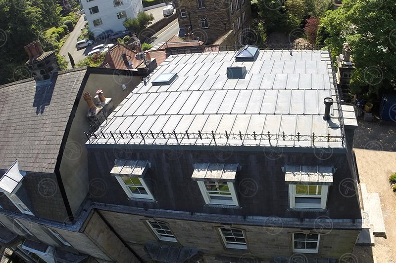 TopsealSystems's tweet photo. Lead has been widely used as a roofing material for hundreds of years.
Topseal’s fibreglass flat roof systems (Glass Reinforced Polyester) are an increasingly popular choice, by offering a simulated lead or copper finish.
#LeadRoofing #LeadReplacement #Flatroofing https://t.co/8wPe7OrtFt