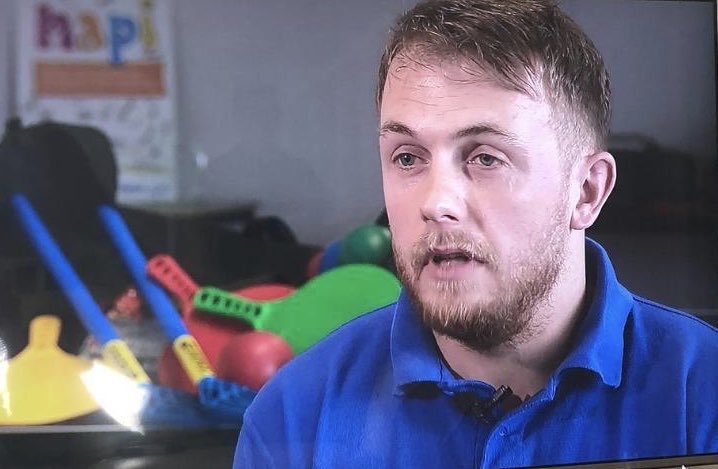 Scott_Tandy1's tweet photo. Incredibly proud to have had the opportunity to speak on @ITVWales about a project @NewyddHousing @SportRCT @CynonTafHousing @RHAhousing @YepsRCT @hapi_RCT and I are so proud of #TogetherWeCanAchieveMore https://t.co/yjybCTswJQ