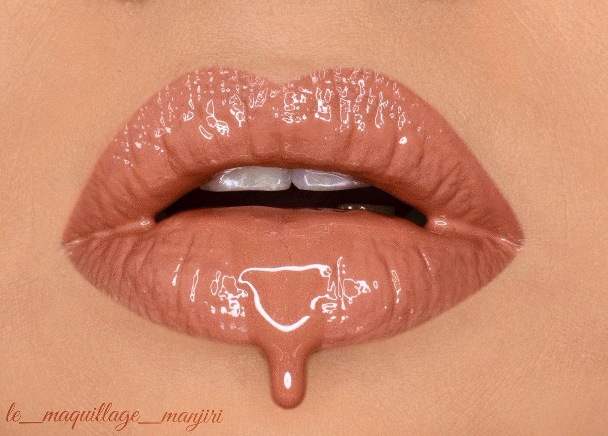 Le_Maq_Manjiri's tweet photo. Who’s a fan of pigmented nude glosses? Here’s one of my favourites ❤️
.
Products used:
@ABHcosmetics @norvina1 Lip gloss in TOFFEE
Foundation: @hudabeauty in 310G Amaretti
.
#lemaquillage #lipdrip #glossylipdrip #anastasiabeverlyhills #abhlipgloss https://t.co/xlsVgYi6h1