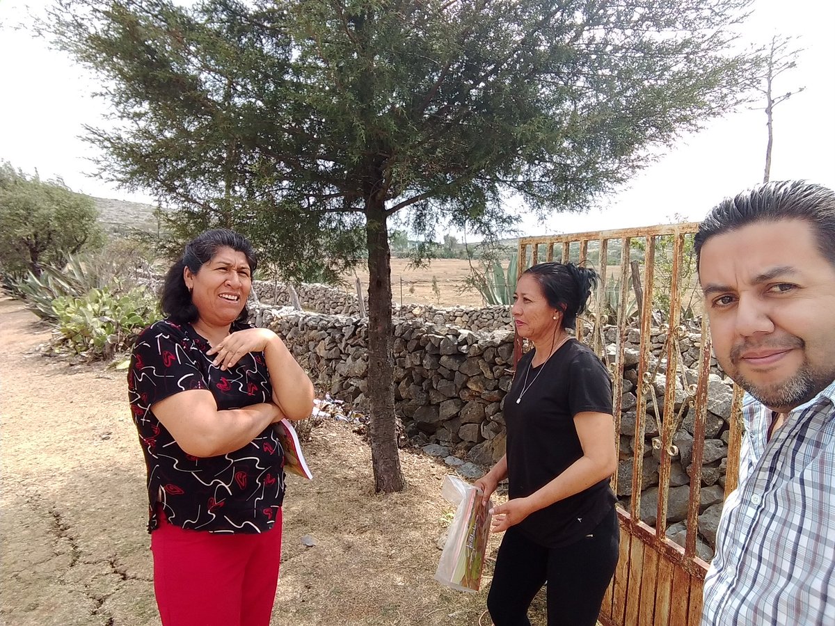 IeeaslpP's tweet photo. Hoy seguimos trabajando duro para la Campaña de Incorporación a la Alfabetización en la localidad de El Realejo, Municipio de Guadalcazar.. #AprenderTeTransforma @BarraganHelios @ieeaslp @marmol_58 @IEEASLP_cerrito https://t.co/2xt9Qc8tOd