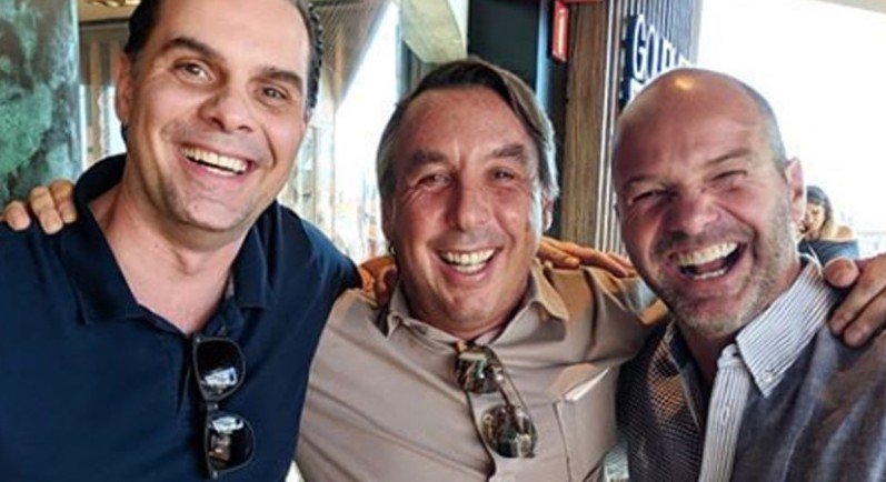RadioCMeoqui's tweet photo. Hasta Emilio Azcárraga cede ante el carisma de los comentaristas de TV Azteca https://t.co/qpxJtXtK2d #EmilioAzcárraga martinolimx GarciaPosti https://t.co/vPJ2KuOOrH

— Quién (Quien) May 31, 2019
