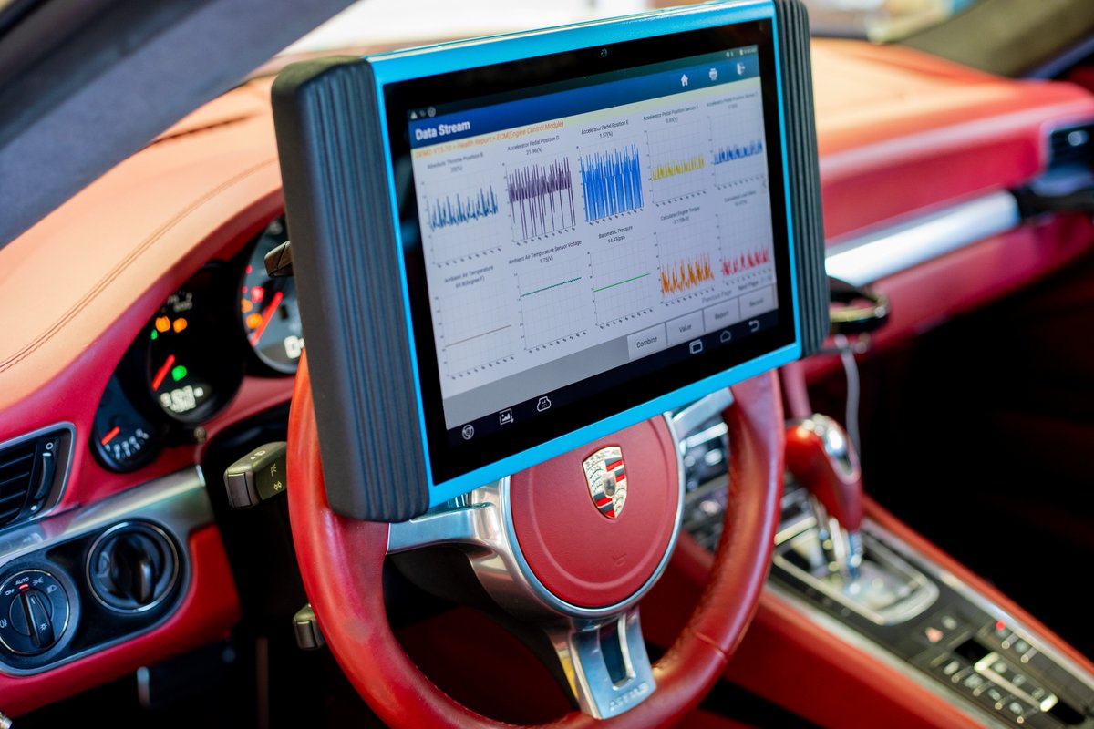TopdonUSA's tweet photo. What do you work on? Post below a picture of your car.

#CEASUSA #TOPDON #Diagnostic #ScanTool #Service #DiagnosticScan #DiagnosticIntelligence #NoGamesOnlyDiagnostics #OBD2 https://t.co/eq1TI7EBS3