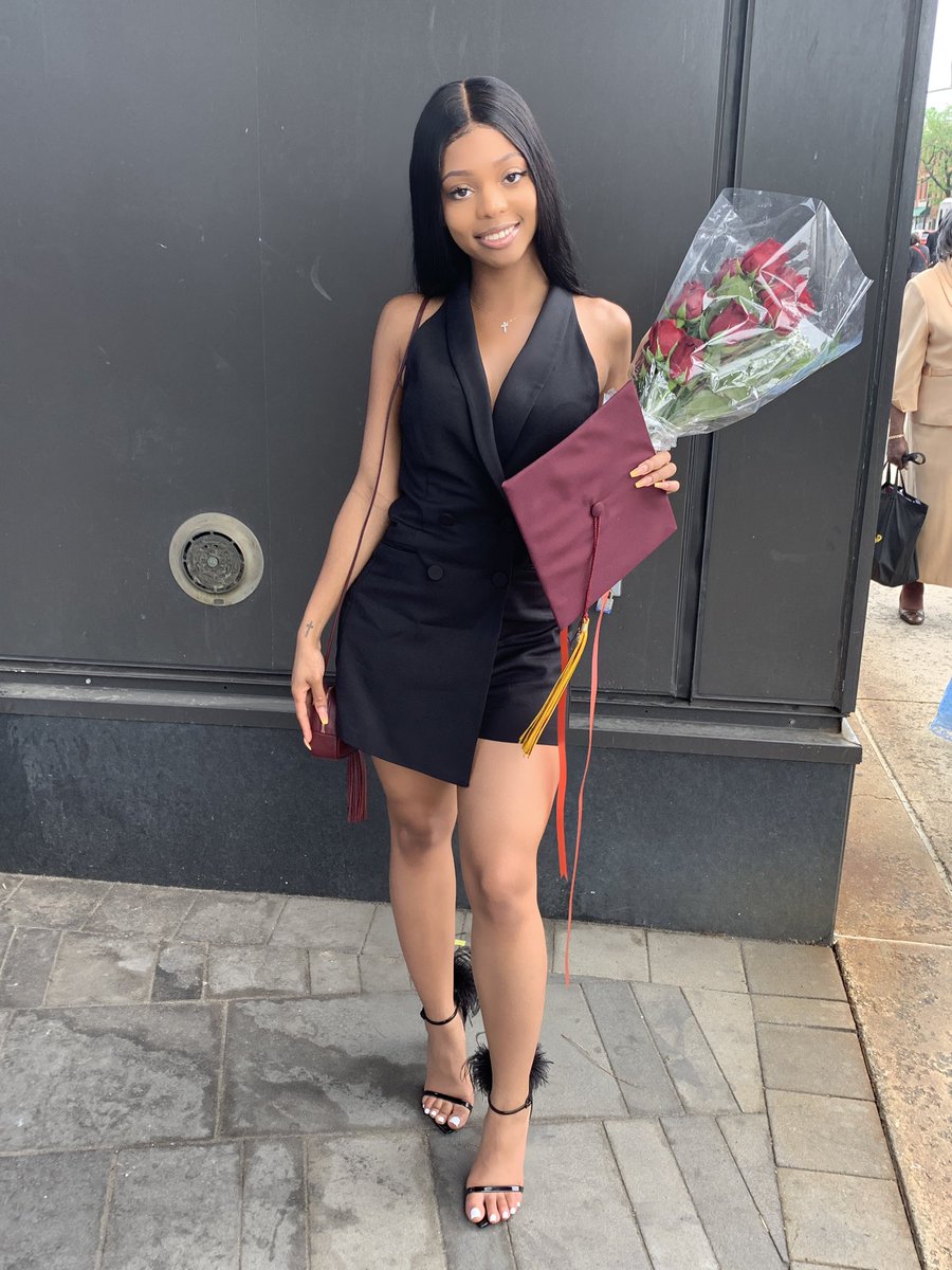 feisssty's tweet photo. B.B.A Brincess π§ ππ€π½
#bcgrad2019 https://t.co/wRalea09Cb