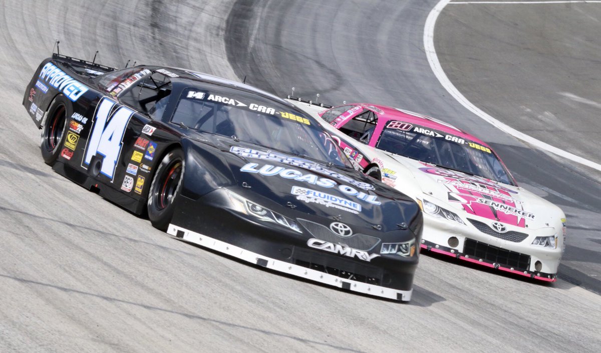 RacingAmerica's tweet photo. #ShortTrackNats: @RichmondRaceway winner @ReedRacing14 goes door to door with @JDIIIRACING during @CRAracing practice @BMSupdates .
Watch live today at https://t.co/9fNcDDBIS6
(https://t.co/LRc9g6QzZ2) https://t.co/jWqS52dKtT