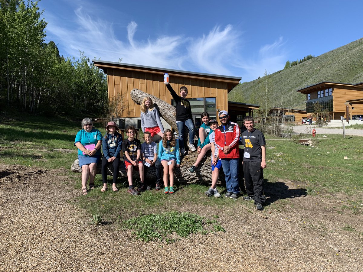 shaunsmith3rd's tweet image. Departure day from Teton Science School (TSS) to Columbia. Our TSS instructor, Mike is one of the best-students learned so much and I will take back a lot to my 2nd grade classroom at Shepard! #TetonsCPS @Szydlowskim #SHEisgolden