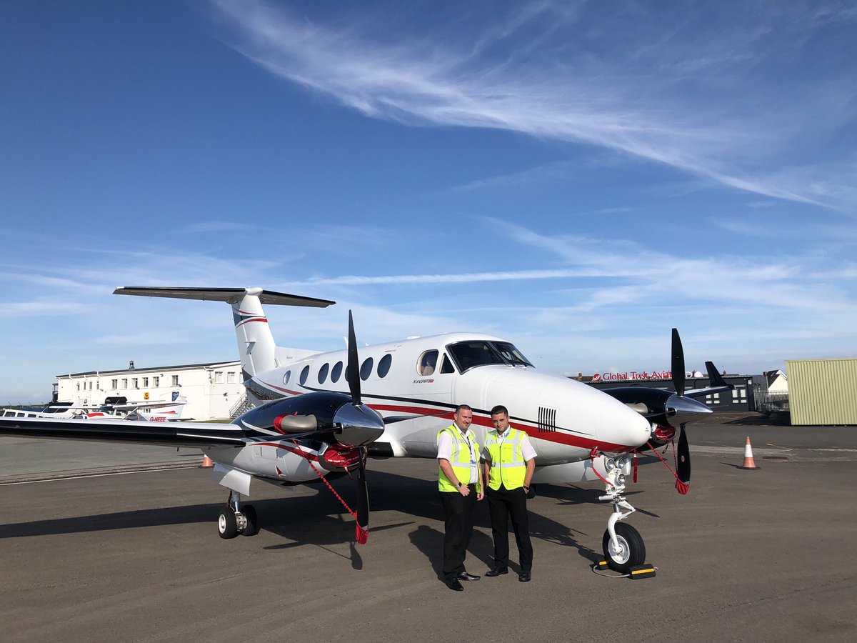 A photo taken today with @JacOsborne15 in front of Beech King Air 250 G-NICO to mark the end of my 2.5 years employment with @DragonFly_AC.  #KingAir #Dragonfly #KingAirNation #ExecutiveAviation #Lastday #FridayFeeling #Travelinstyle #AvGeek