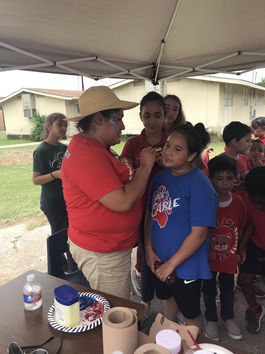 Ludgie1320's tweet image. Cable student success carnival #thisiscable #cableproud @NISDCable @SillerRosie @jgarza077 @MrsDAliano