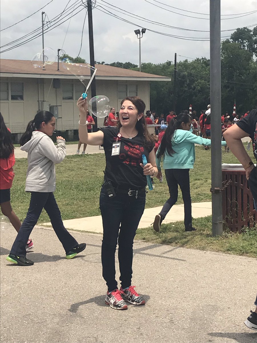 Ludgie1320's tweet image. Cable student success carnival #thisiscable #cableproud @NISDCable @SillerRosie @jgarza077 @MrsDAliano