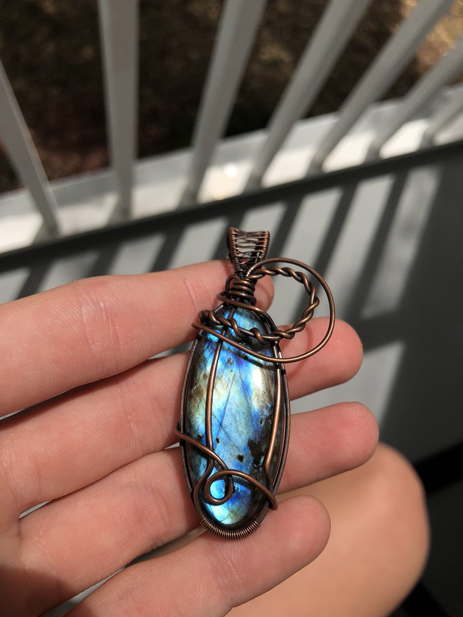 TheVelvetRelic's tweet photo. AYE

here’s a thread of new pendants !!!

dm me to claim any of these beauties 🤓 https://t.co/nTZb81pWDR