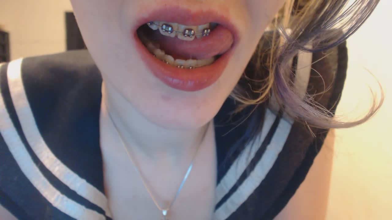 Tw Pornstars Jadeluv Twitter Sold This Vid Is On Fire Mouth Teeth