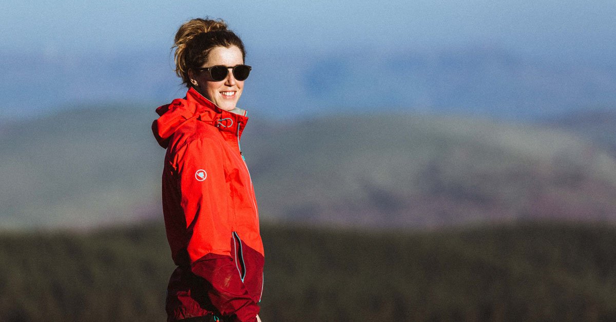 VeloVixenUK's tweet photo. She's one of our all time idols. She's a 5-time world champion. And she's one of the nicest people in cycling. @2wheelchick's been chatting with the one and only Rachel Atherton...
https://t.co/03fSaktuaL
#velovixen #womenscycling #worldchampion #cyclingicon https://t.co/9SUmkde5im