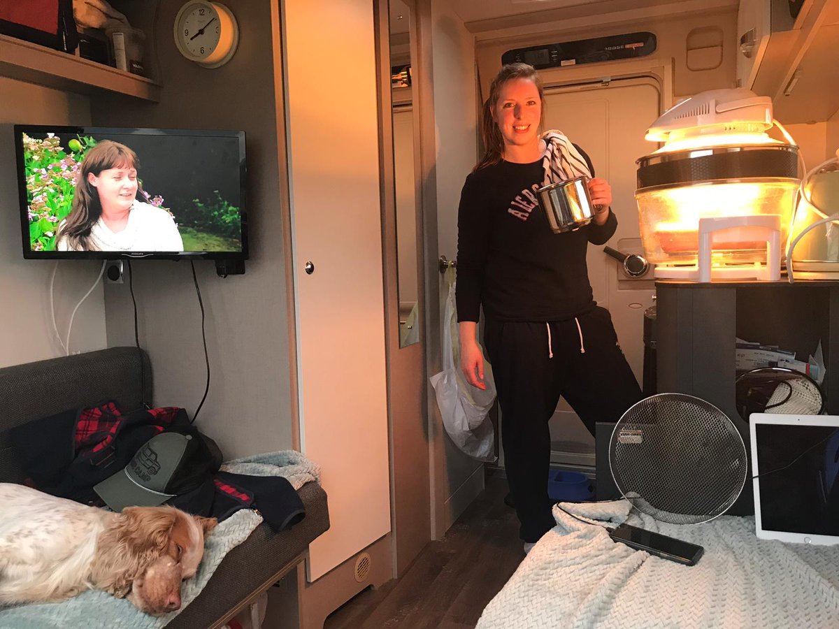 sarahemt1's tweet photo. It might not be the biggest kitchen in the world but I can still do a homemade cheese and onion pie for tea 👍 #swiftbasecamp #caravan #wifematerial https://t.co/SfkO0jKy35