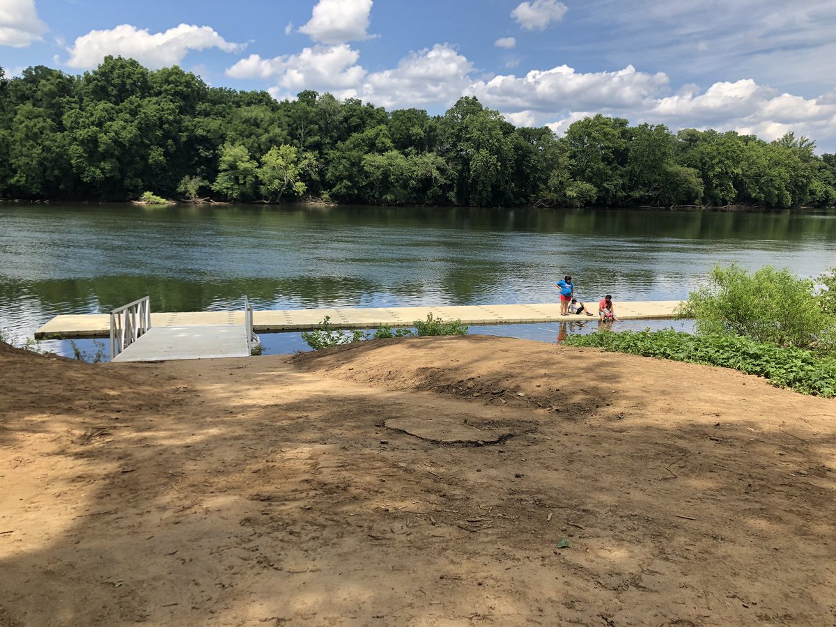 JRHS_Rowing's tweet photo. Our new dock is in! Thank you @ChesterfieldVa https://t.co/G8JtwIYoqN